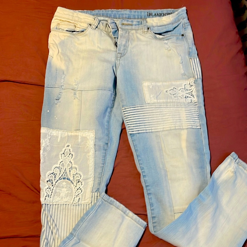 Light embroidered jeans
